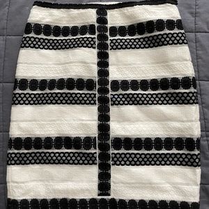 Black and White Studio M skirt